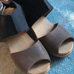 Nina Z Clogs